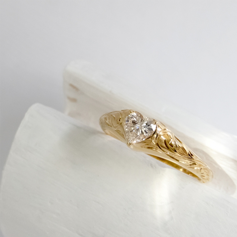 ハワイアンジュエリーHeart diamond ring「Maxi×SMOKY BLUE」K18YG|ハワイアンジュエリーブランドMaxi(マキシ)公式通販オンラインショップ