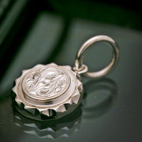 ハワイアンジュエリー/Silver925/サンモチーフペンダント|ハワイアンジュエリーブランドMaxi(マキシ)公式通販オンラインショップ