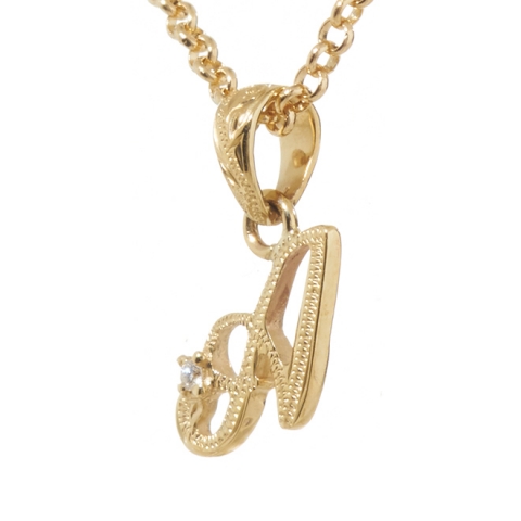 ハワイアンジュエリー/K10YG/ダイヤモンド イニシャル ペンダント「A」(Small)|ハワイアンジュエリーブランドMaxi(マキシ)公式通販オンラインショップ