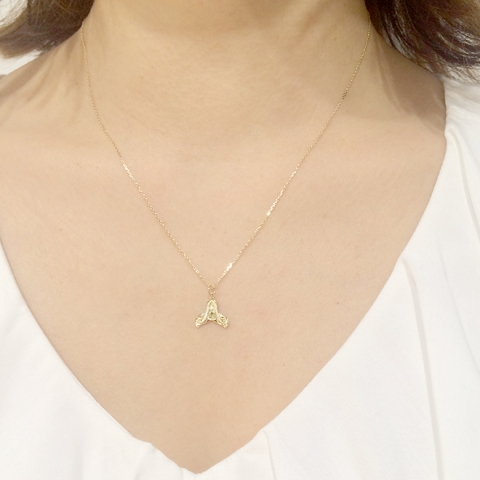 ホエールテールネックレス/K10YG|ハワイアンジュエリーブランドMaxi(マキシ)公式通販オンラインショップ