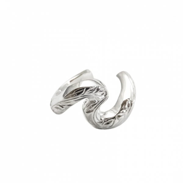 ハワイアンジュエリー/Silver925/CE0002/Wave ear cuff イヤーカフ|ハワイアンジュエリーブランドMaxi(マキシ)公式通販オンラインショップ