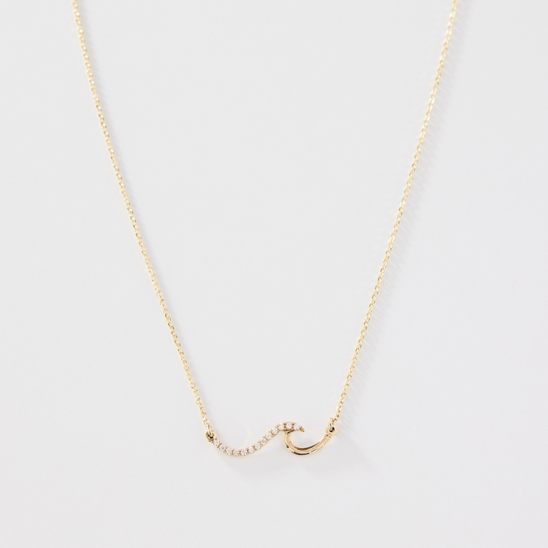 ハワイアンジュエリー/14KYG/ウェーブ ダイヤモンド ネックレス/Diamond|ハワイアンジュエリーブランドMaxi(マキシ)公式通販オンラインショップ